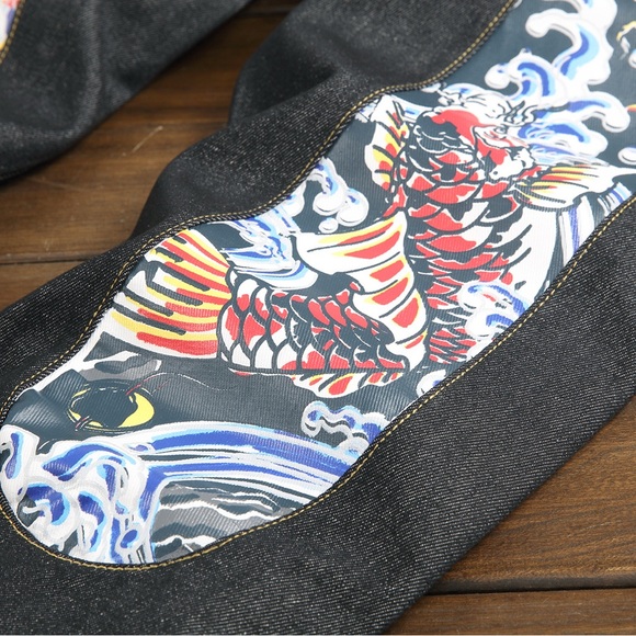 Evisu woMen's Artistic Denim Jeans - Picture 6 of 12